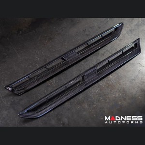  Nissan GT-R Front Fender Duct Set - Carbon Fiber